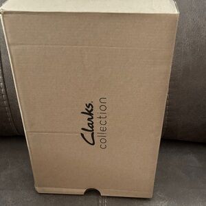 CLARKS BLACK LEATHER PUMP SZ 8 1/2 W